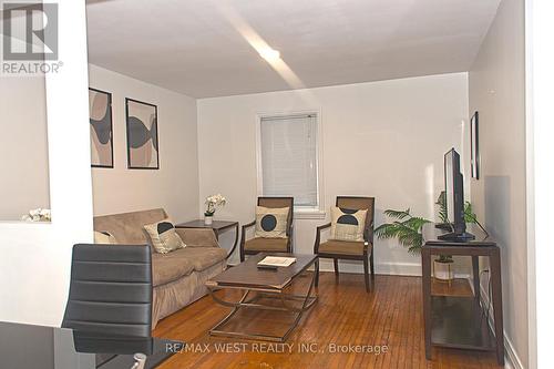 5177 Kitchener Street, Niagara Falls, ON - Indoor Photo Showing Other Room