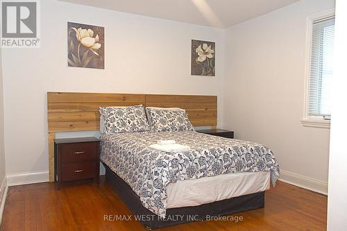 5177 Kitchener Street, Niagara Falls, ON - Indoor Photo Showing Bedroom