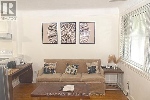 5177 Kitchener Street, Niagara Falls, ON - Indoor