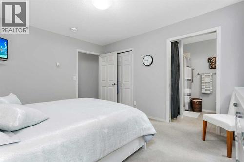 605 5 Street Sw, Sundre, AB - Indoor Photo Showing Bedroom