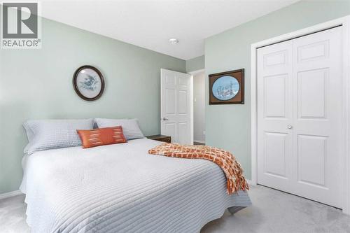 605 5 Street Sw, Sundre, AB - Indoor Photo Showing Bedroom
