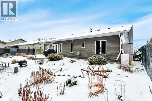 605 5 Street Sw, Sundre, AB - Outdoor