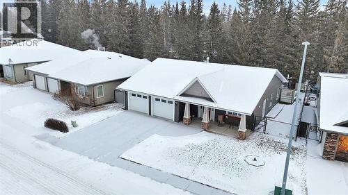 605 5 Street Sw, Sundre, AB - Outdoor