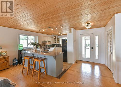 71 Campbell Beach Road, Kawartha Lakes, ON - Indoor