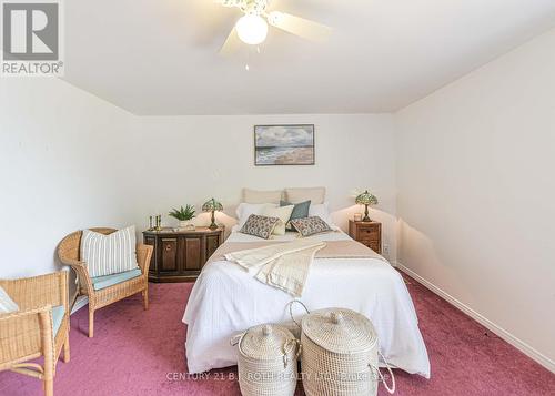 71 Campbell Beach Road, Kawartha Lakes, ON - Indoor Photo Showing Bedroom
