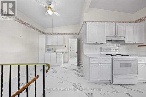 24 Parkmount Crescent, Ottawa, ON - Indoor Photo Showing Kitchen