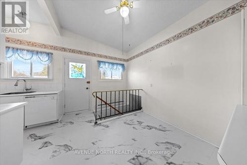 24 Parkmount Crescent, Ottawa, ON -  Photo Showing Other Room