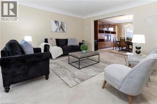 6005 Mountaingate Drive, Niagara Falls, ON - Indoor Photo Showing Living Room