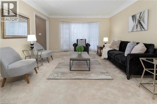 6005 Mountaingate Drive, Niagara Falls, ON - Indoor Photo Showing Living Room
