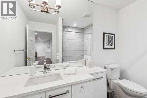4 PIECE BATH - 3813 1A Street Sw, Calgary, AB - Indoor Photo Showing Bathroom