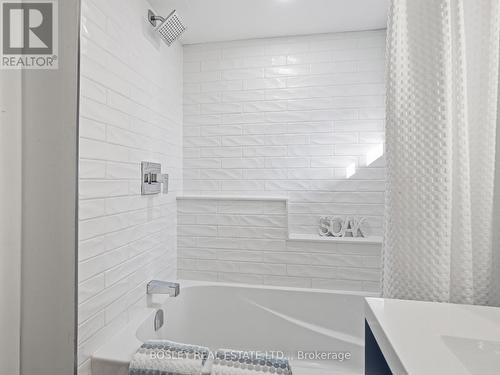 18 Michigan Avenue, St. Catharines (Port Dalhousie), ON - Indoor Photo Showing Bathroom