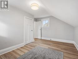 2nd bedroom - new flooring 2024 - 