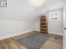 2 windows & closet - 