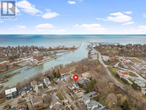 Affordable Port Dalhousie home with water views! - 18 Michigan Avenue, St. Catharines (Port Dalhousie), ON - Outdoor With Body Of Water With View
