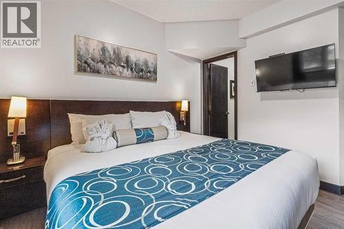 326 Rot. Ef, 901 Mountain Street, Canmore, AB - Indoor Photo Showing Bedroom