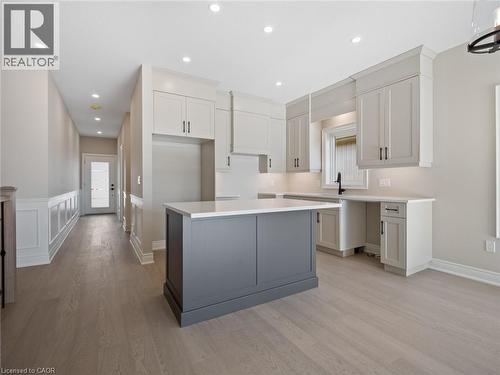 26 Austin Drive, Welland, ON - Indoor Photo Showing Kitchen With Upgraded Kitchen