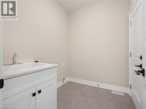26 Austin Drive, Welland, ON - Indoor Photo Showing Other Room