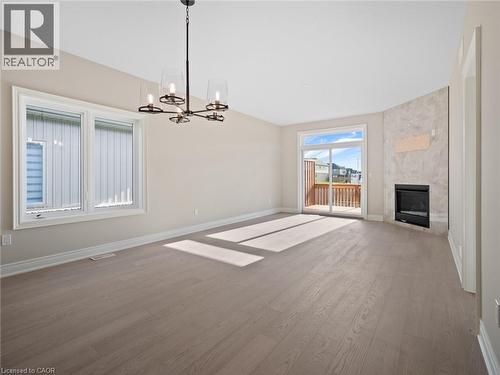 26 Austin Drive, Welland, ON - Indoor With Fireplace