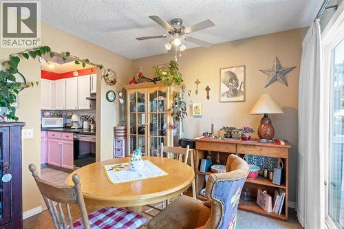 43, 200 Shawnessy Drive Sw, Calgary, AB - Indoor Photo Showing Dining Room
