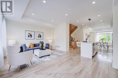 99 Crimson Forest Drive, Vaughan, ON - Indoor Photo Showing Other Room