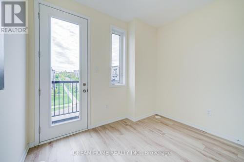 99 Crimson Forest Drive, Vaughan, ON - Indoor Photo Showing Other Room