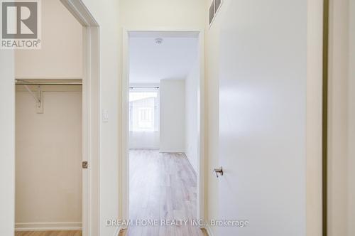 99 Crimson Forest Drive, Vaughan, ON - Indoor Photo Showing Other Room