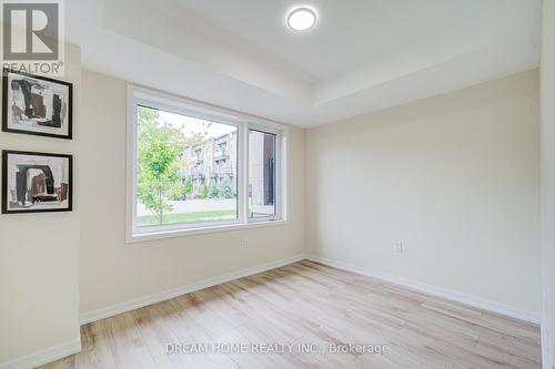 99 Crimson Forest Drive, Vaughan, ON - Indoor Photo Showing Other Room