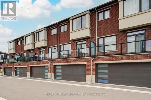 99 Crimson Forest Drive, Vaughan, ON - Outdoor