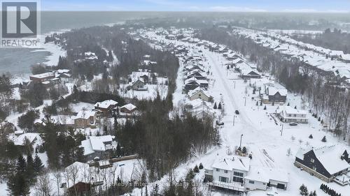 Treed area defines lot - 152 Timber Lane, Blue Mountains, ON 