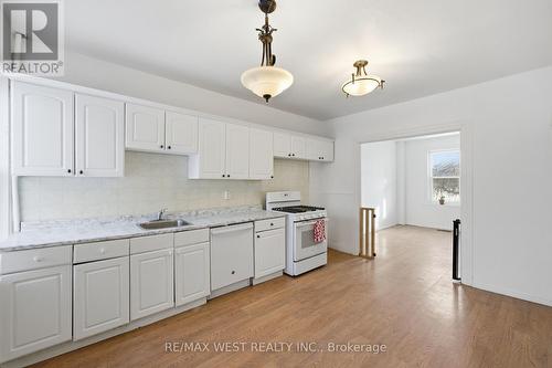 266 Wolfe Street, Peterborough, ON - Indoor Photo Showing Kitchen