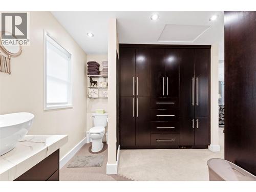 3005 Juniper Drive, Penticton, BC - Indoor Photo Showing Bathroom