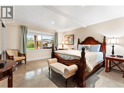 3005 Juniper Drive, Penticton, BC - Indoor Photo Showing Bedroom