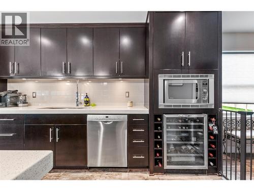 3005 Juniper Drive, Penticton, BC - Indoor Photo Showing Kitchen With Upgraded Kitchen