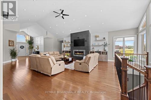 1610 Linkland Court, Ottawa, ON - Indoor Photo Showing Living Room With Fireplace