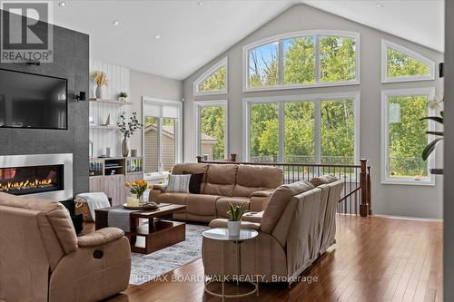 1610 Linkland Court, Ottawa, ON - Indoor Photo Showing Living Room With Fireplace