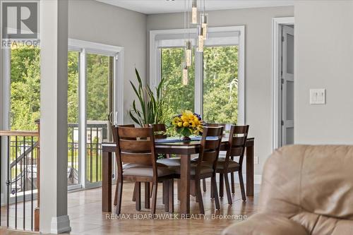 1610 Linkland Court, Ottawa, ON - Indoor Photo Showing Dining Room