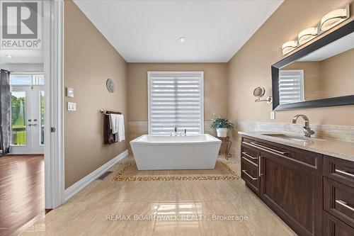 1610 Linkland Court, Ottawa, ON - Indoor Photo Showing Bathroom