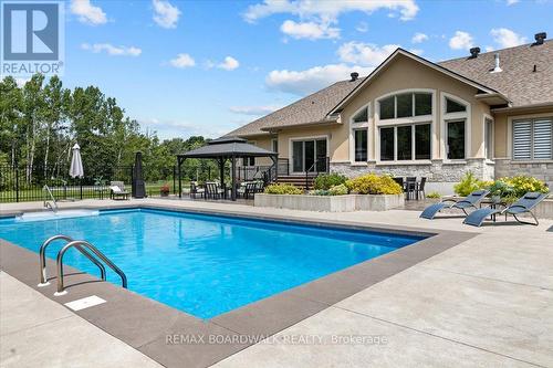 1610 Linkland Court, Ottawa, ON - Outdoor With In Ground Pool