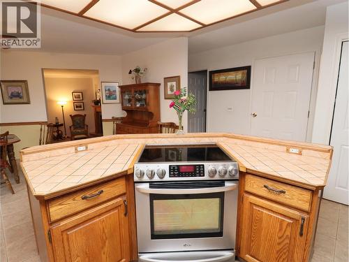 179/173 Chase Road, Christina Lake, BC - Indoor Photo Showing Kitchen
