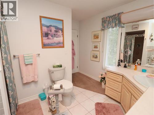 179/173 Chase Road, Christina Lake, BC - Indoor Photo Showing Bathroom