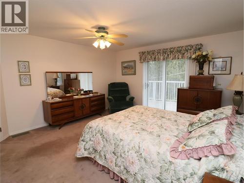 179/173 Chase Road, Christina Lake, BC - Indoor Photo Showing Bedroom