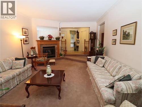 179/173 Chase Road, Christina Lake, BC - Indoor Photo Showing Living Room With Fireplace