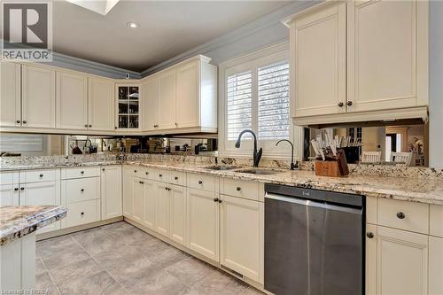 1 Bowen Lane, Brantford, ON - Indoor Photo Showing Kitchen