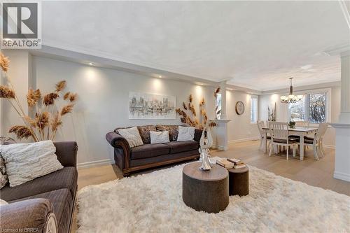 1 Bowen Lane, Brantford, ON - Indoor Photo Showing Living Room