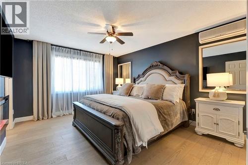 1 Bowen Lane, Brantford, ON - Indoor Photo Showing Bedroom