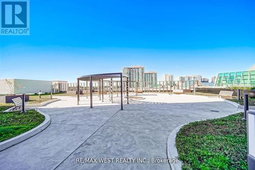 1101 - 50 Upper Mall Way, Vaughan, ON - Outdoor