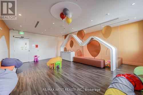 1101 - 50 Upper Mall Way, Vaughan, ON - Indoor Photo Showing Other Room