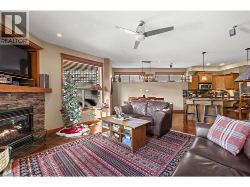5050 Snowbird Way Unit# 306, Big White, BC - Indoor Photo Showing Living Room With Fireplace