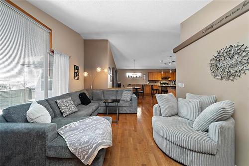 953 Aldgate Rd, Winnipeg, MB 