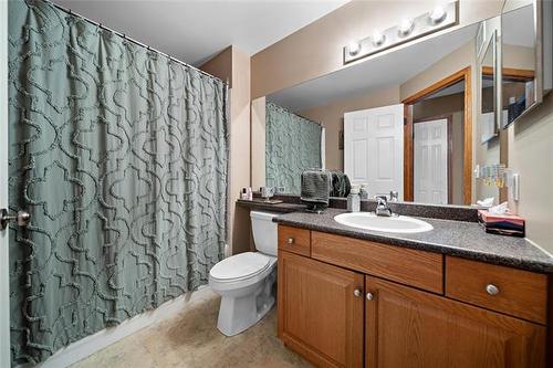 953 Aldgate Rd, Winnipeg, MB 